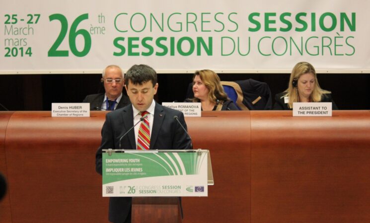 Debate on"Fostering youth employment through education and training: role and best practices within regions in Europe"