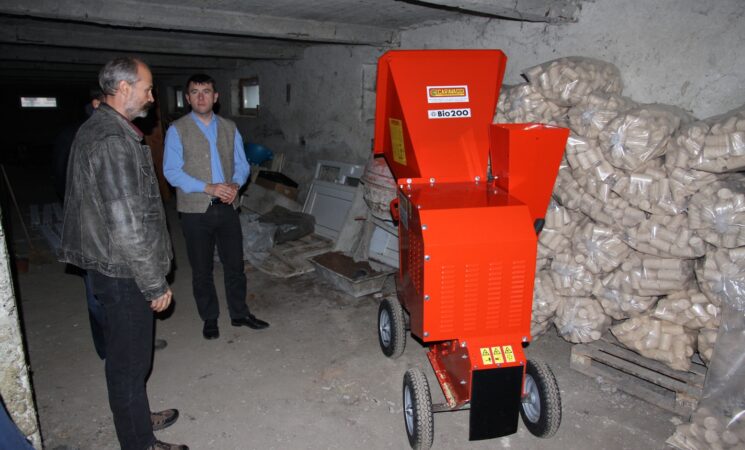 A grinder machine was bought to the Domus Foundation